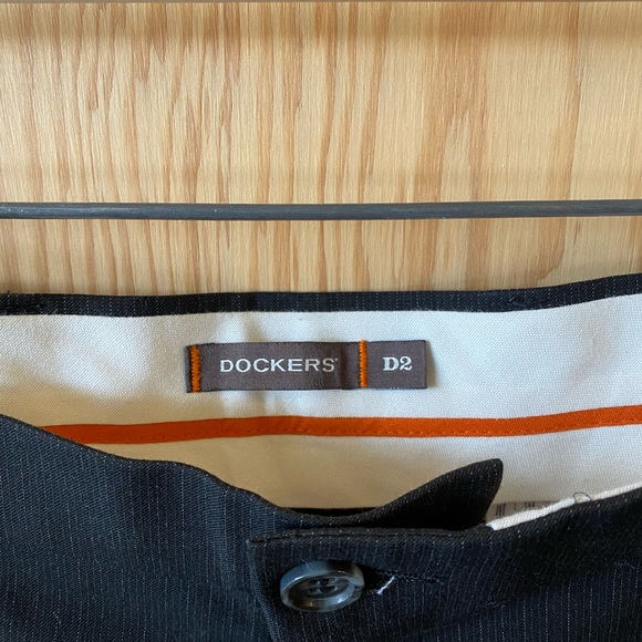 DOCKERS Men’s Dress pants- like new - Picture 4 of 5